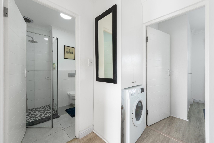 To Let 2 Bedroom Property for Rent in Observatory Western Cape